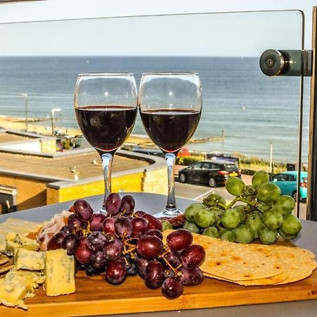 Soho Beach Apartment With Fabulous Sea View And 2 Minutes To The Beach With Free Parking And Netflix Bournemouth Esterno foto