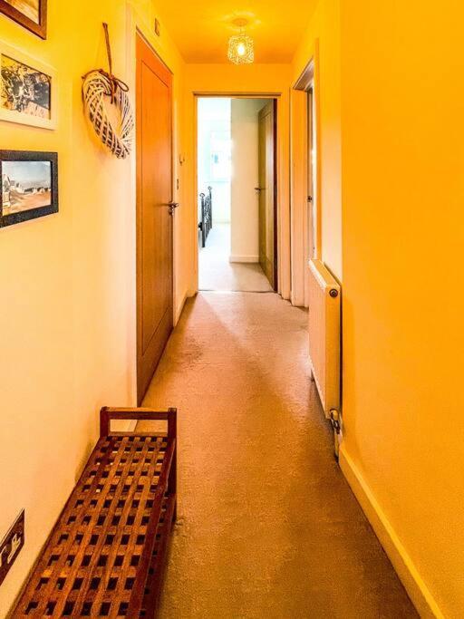 Soho Beach Apartment With Fabulous Sea View And 2 Minutes To The Beach With Free Parking And Netflix Bournemouth Esterno foto