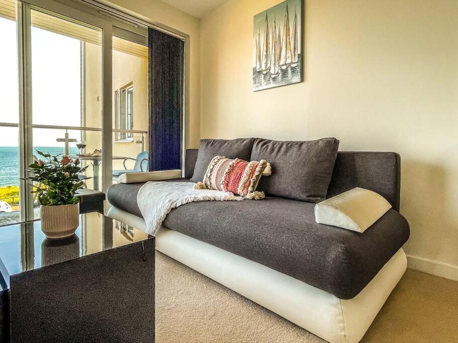 Soho Beach Apartment With Fabulous Sea View And 2 Minutes To The Beach With Free Parking And Netflix Bournemouth Esterno foto