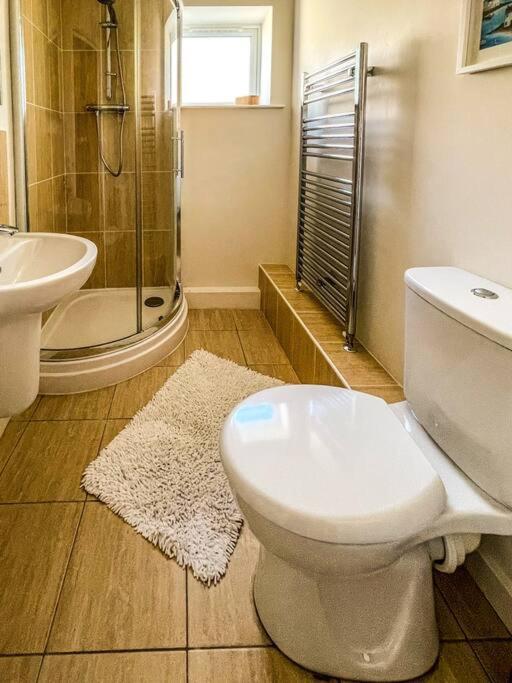 Soho Beach Apartment With Fabulous Sea View And 2 Minutes To The Beach With Free Parking And Netflix Bournemouth Esterno foto